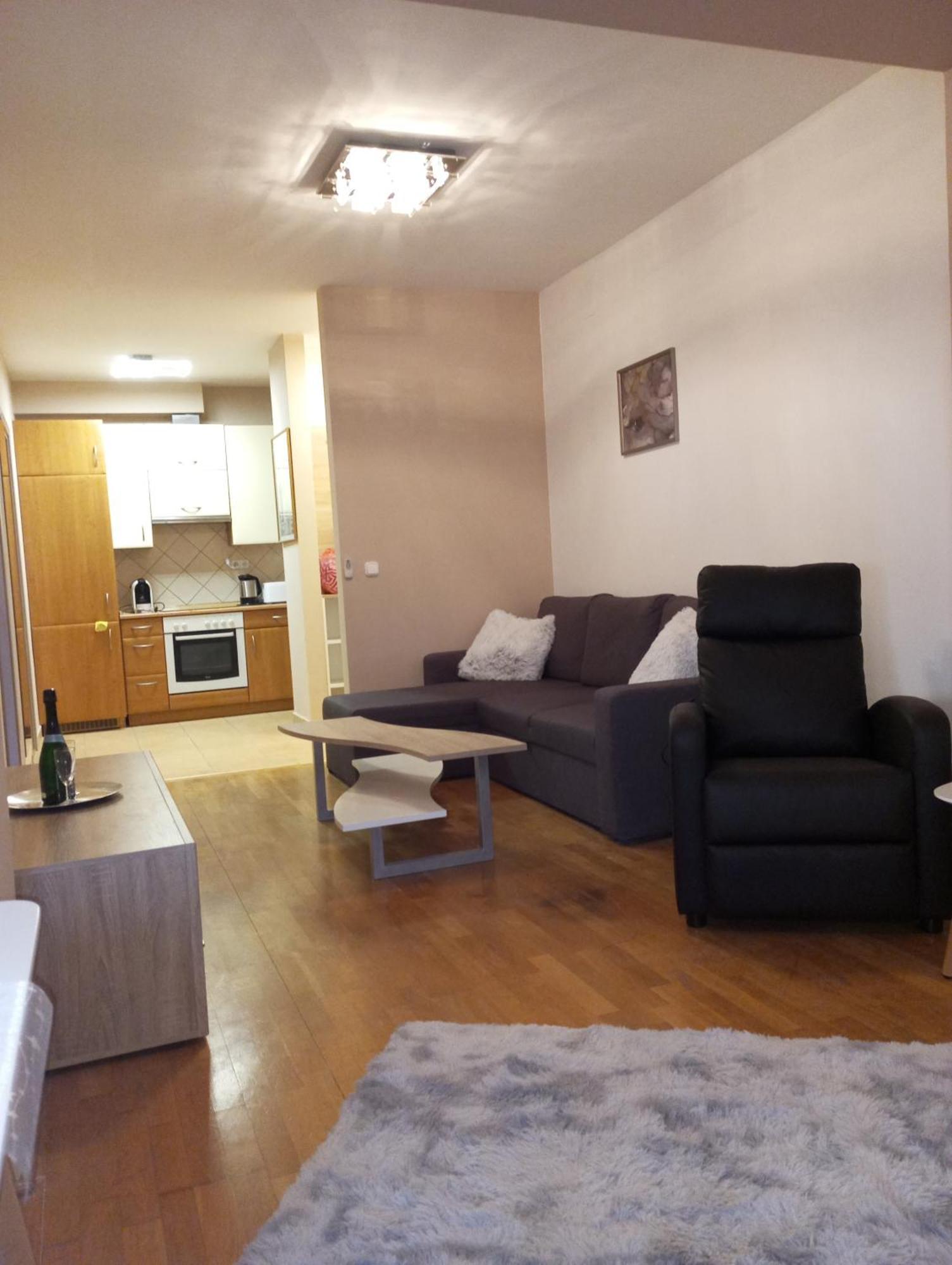 Zen Apartman 부더컬라스 외부 사진