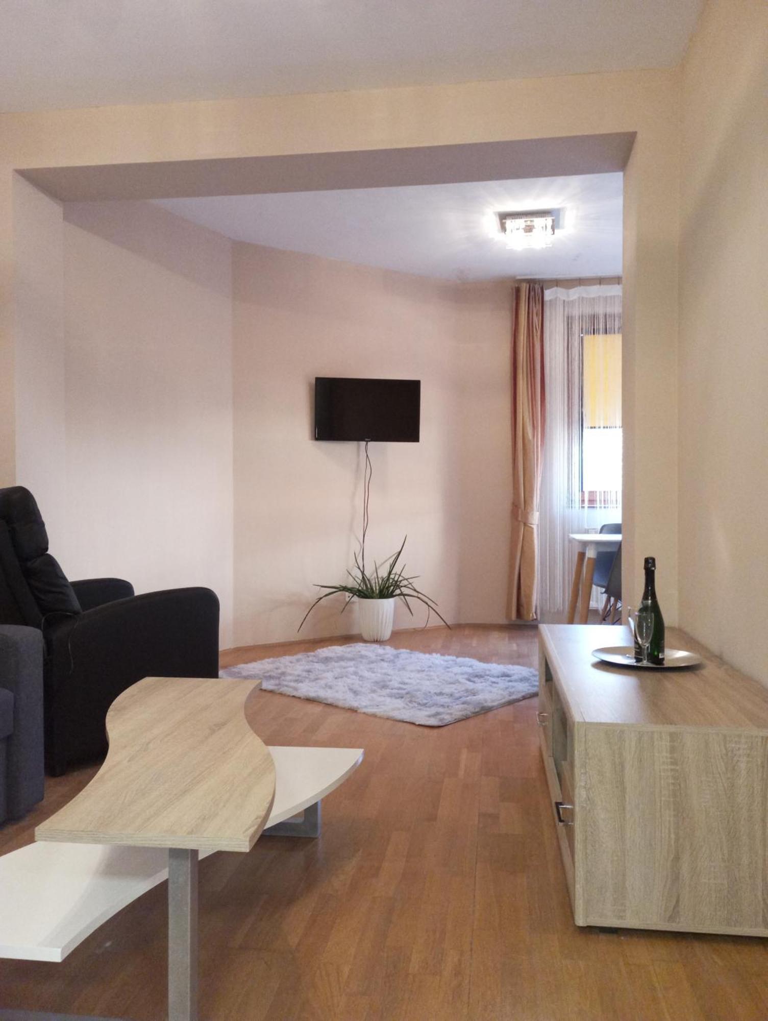 Zen Apartman 부더컬라스 외부 사진