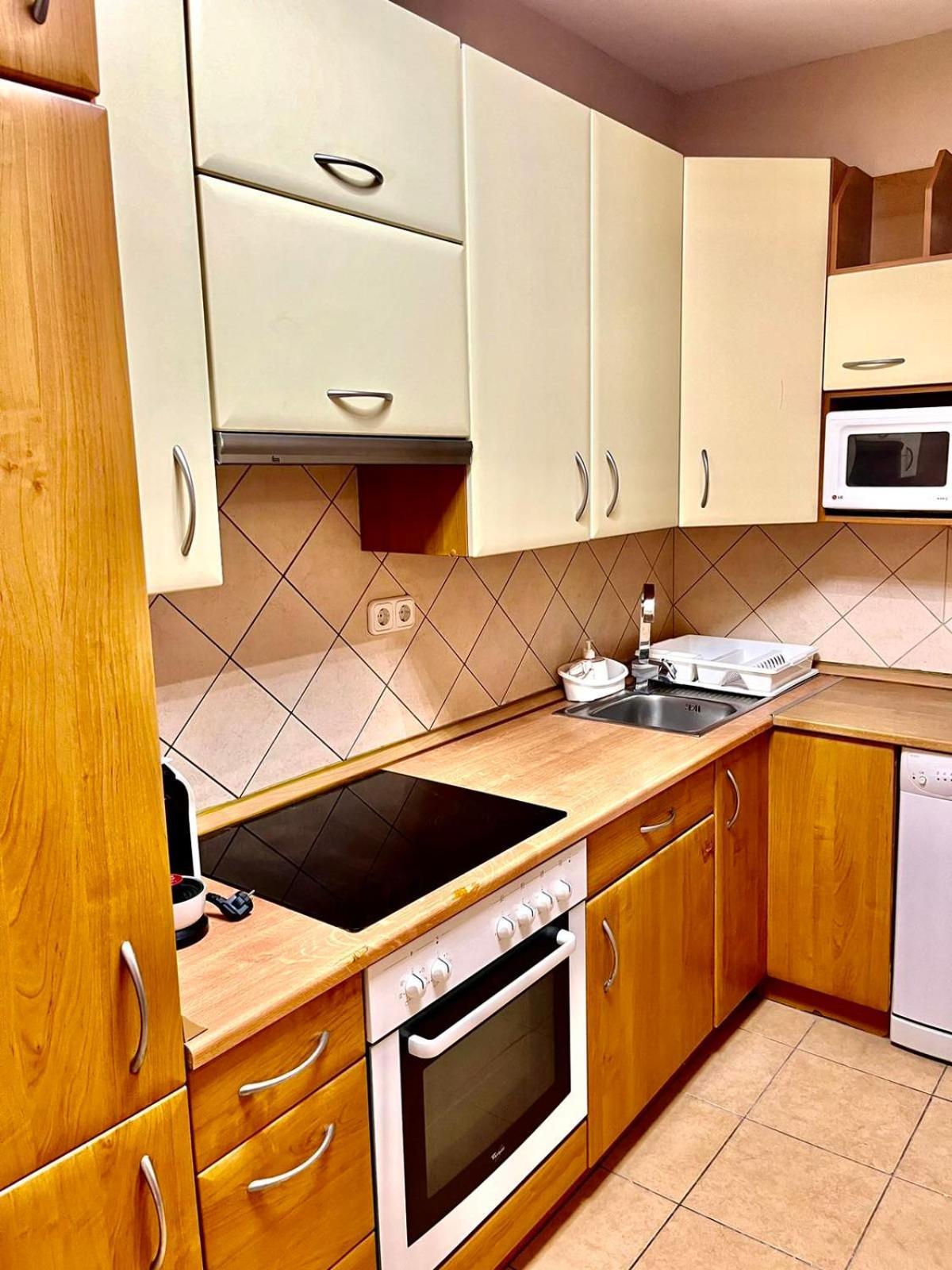 Zen Apartman 부더컬라스 외부 사진